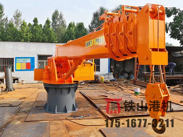 江西新余甲板起重機(jī)廠家船用起重機(jī)如何進(jìn)行裝卸貨物？